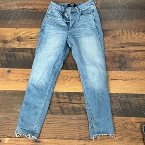 Hollister Ultra High Rise Mom Jean